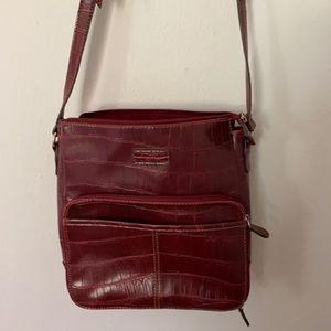 Relic shoulder bags win red good condition Zipper
